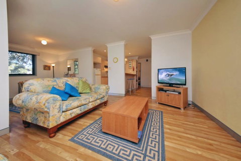 Carindale, Unit 24, 19 - 23 Dowling Street - Accommodation Perth 0
