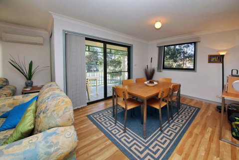 Carindale, Unit 24, 19 - 23 Dowling Street - Accommodation Perth 2
