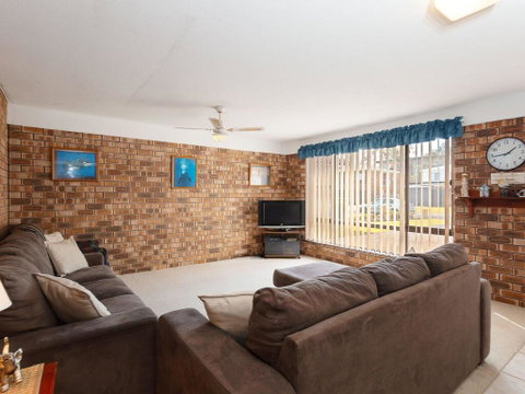 Casa Mia', 1/8 Catalina Close - Between Little Beach & Shoal Bay Beach - Accommodation Perth 2