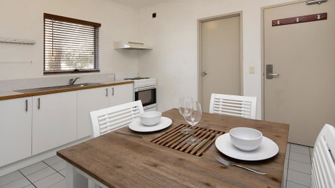 Cascades 7- Centrally Located With Beautiful Views - Accommodation Perth 3