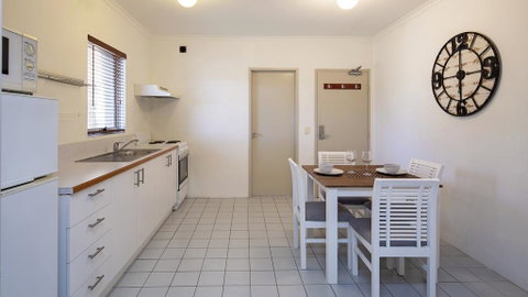 Cascades 7- Centrally Located With Beautiful Views - Accommodation Perth 2