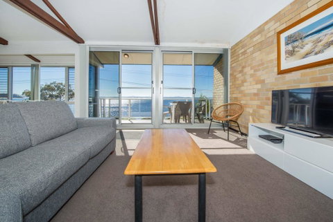 Castaways Unit 8 - Shoal Bay - Accommodation Perth 3