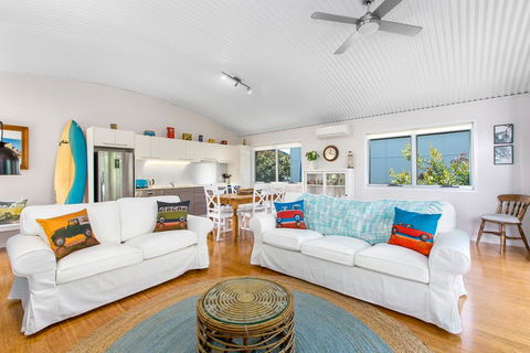 CASUARINA BEACH SHACKS 10 - Perth Resorts 0