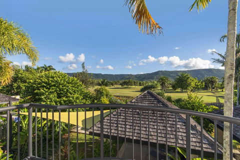 Catalina - Port Douglas - Accommodation Perth 2