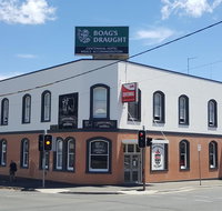 Centennial Inn on Bathurst - Perth Resorts