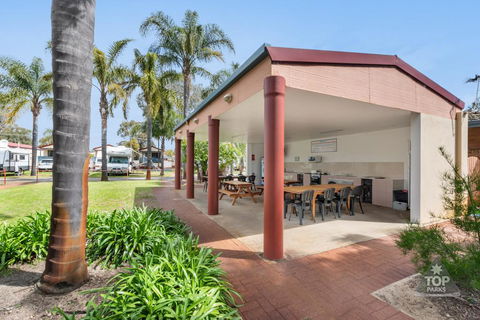 Central Caravan Park - Perth Resorts 1