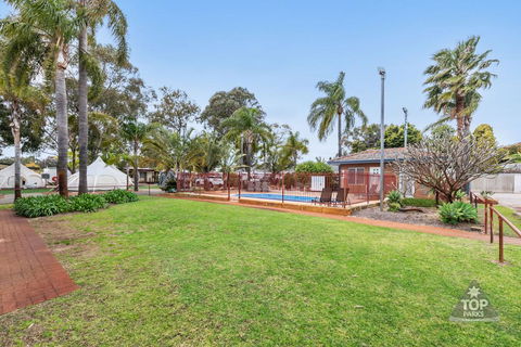 Central Caravan Park - Perth Resorts 3
