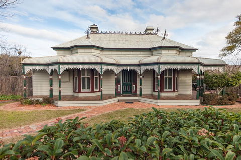 Central Charm - Perth Resorts 1