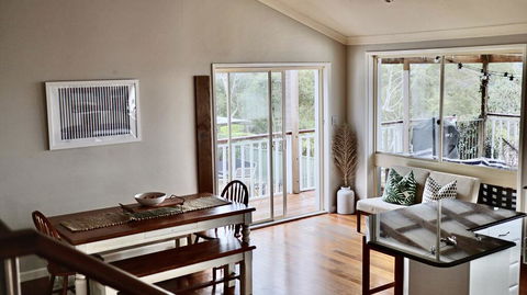 Central Coast Getaway 4B Family Holiday Home - Accommodation Perth 2