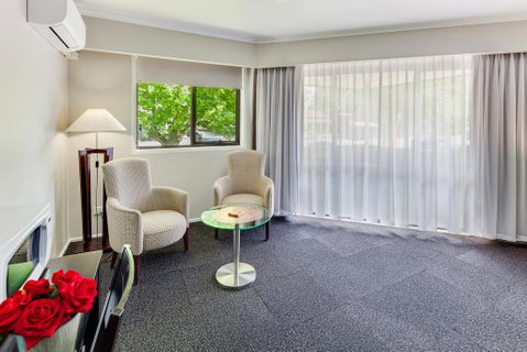 Central Deborah Motel - Perth Resorts 3