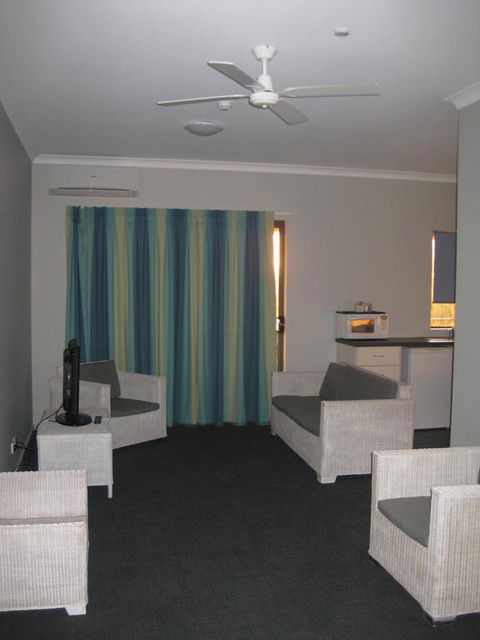 Centrebreak Beach Stay - Perth Resorts 3