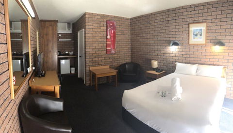 Cessnock Vintage Motor Inn - Accommodation Perth 3