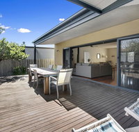 Charchie's by the Sea Pet friendly family home close to beach - Accommodation Perth