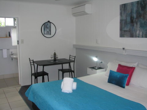 Charm City Motel - Accommodation Perth 0