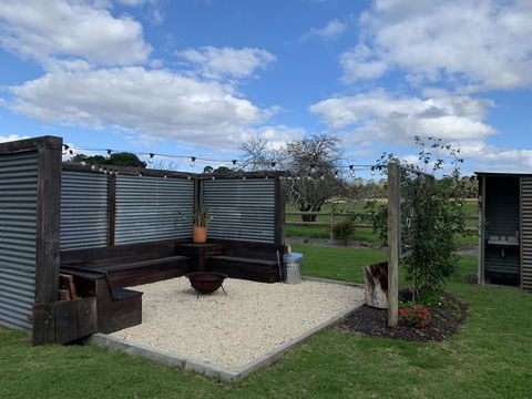 Chesterfarm And Stables - Accommodation Perth 0