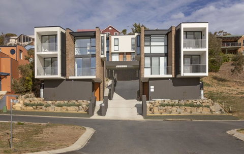Chilam 'D' - Architecturally Designed - Accommodation Perth 0