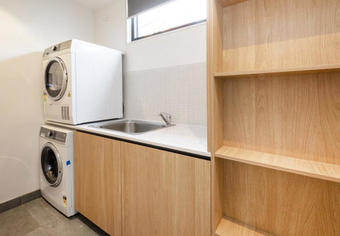 Chilam 'D' - Architecturally Designed - Accommodation Perth 1