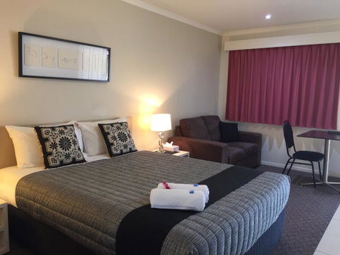 Chinchilla White Gums Motor Inn - Accommodation Perth 0