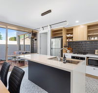 City Courtyard Apartment - Perth Resorts
