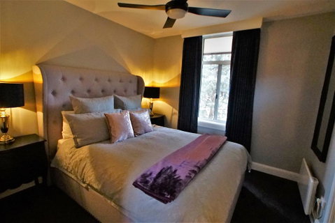 City Life Apartment-full Kitchen & Separate Bedroom - Accommodation Perth 3