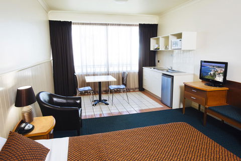 City Oasis Inn - Accommodation Perth 2
