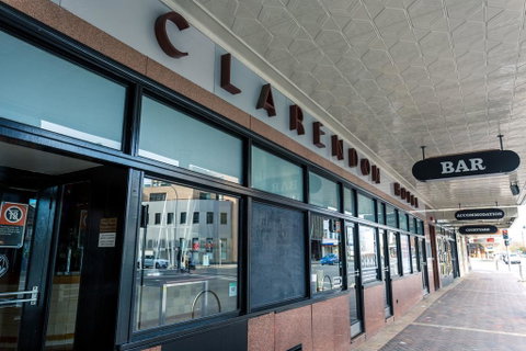 Clarendon Hotel - Accommodation Perth 1