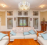 Classic 5 Beds Mt Dandenong Resort - Perth Resorts