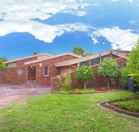 Classic Double Brick Garden House - Accommodation Perth