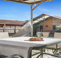 Cleveland Place - walk to beach and shops - Accommodation Perth