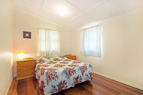 Close To Water, Restaurants And Clubs, Toorbul St, Bongaree - Accommodation Perth 3