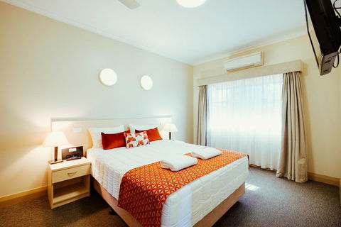 Club Motor Inn - Accommodation Perth 0