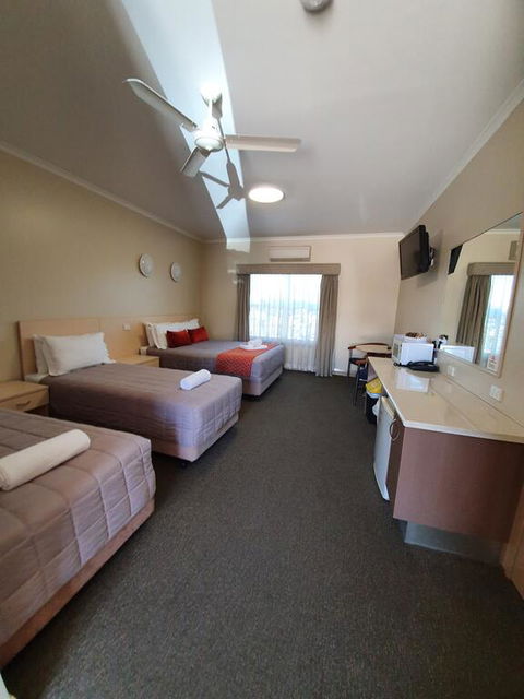 Club Motor Inn - Accommodation Perth 1