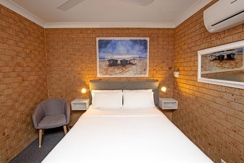 Coast Inn Motel - Accommodation Perth 3