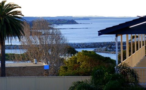 Coastal Comfort Motel - Accommodation Perth 2