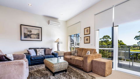 COASTAL SOUL VILLA @ BROADBEACH - Accommodation Perth 3