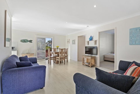COCONUTS - Accommodation Perth 2