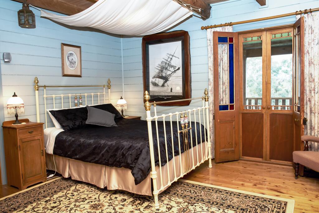 Wooragee VIC Accommodation Perth