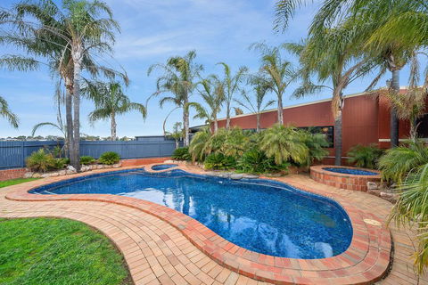 Comfort Inn Peppermill - Accommodation Perth 3