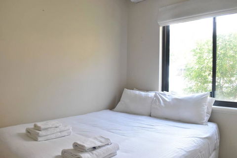 Comfortable 2 Bedroom Unit With Garden - Accommodation Perth 3