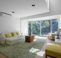 Comfy holiday house with poolRosanna - Accommodation Perth