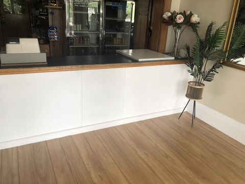 Commercial Hotel - Accommodation Perth 1