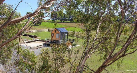 Compass Hut - Perth Resorts 2