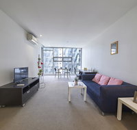 Convenient  Modern 1 Bed Apartment Docklands - Perth Resorts