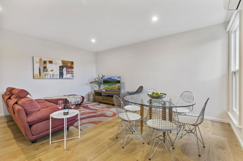 Convenient And Quiet In Sophisticated Malvern - Accommodation Perth 0