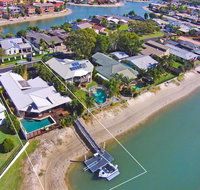 Coorumbong 16 - 5 BDRM Canal Home with Pool - Accommodation Perth