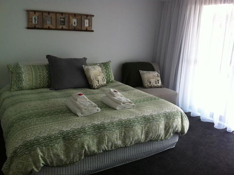Corinella On The Esplanade Bed & Breakfast - Perth Resorts 2