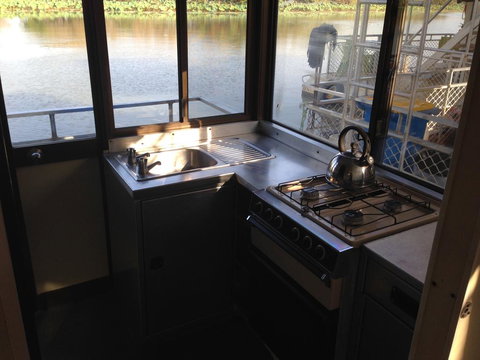 Corroboree Houseboats - Perth Resorts 2