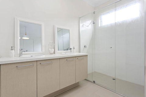 CORYMBIA - MOUNT MARTHA - Accommodation Perth 0