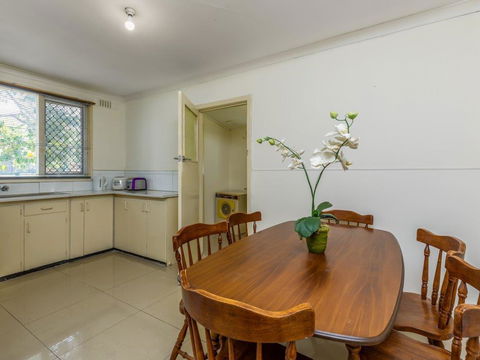 Cosy, Neat And Convenient Holiday House - Perth Resorts 3