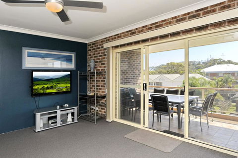 Cottage Court 10 - Nelson Bay - Accommodation Perth 1